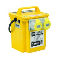 Defender 3.3KVA Transformer 2x 16A Outlets 110V